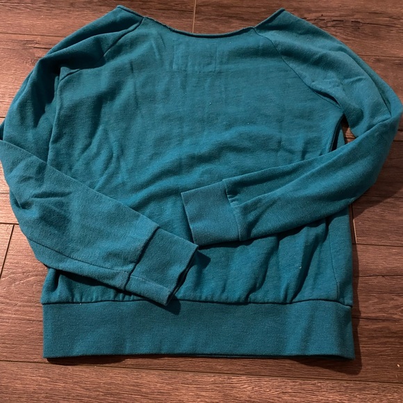 Green Sleeved Turquoise Sweatshirt Size Medium - Picture 2 of 4